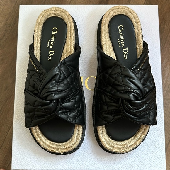 Dior Cannage Quilted DTwist Slide Sandal Size 39 - Picture 2 of 10